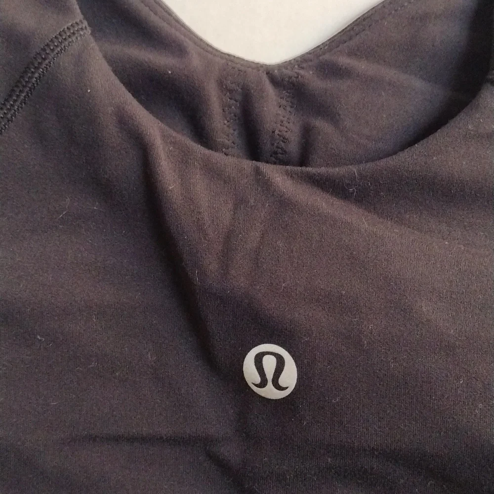 Lululemon black sports bras 6